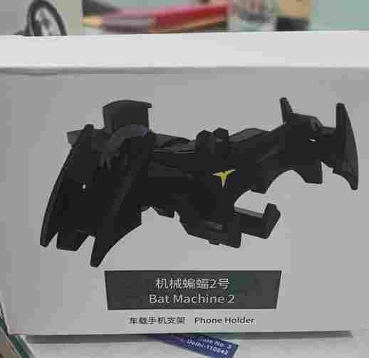 Batman Design Car Phone Holder – Universal Mount for Smartphones in Car