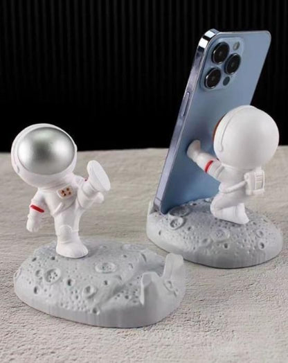 Astronaut Mobile Phone Holder – Nordic Design Desk Stand for Smartphones